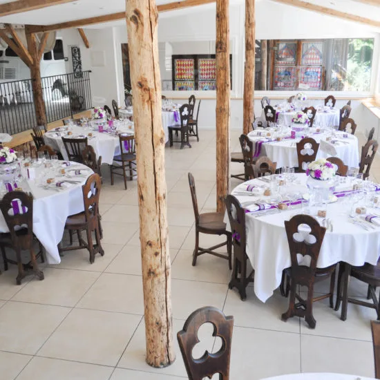 Décoration mariage voyage violet