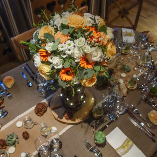 Mariage champêtre mint et pêche